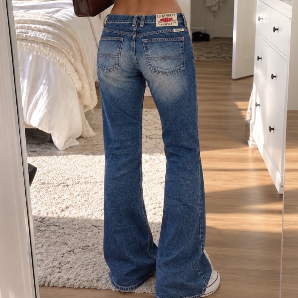 Lucky Brand Vintage Low Rise Easy Fit Flare Jeans Medium Wash Size 10/30 USA C2